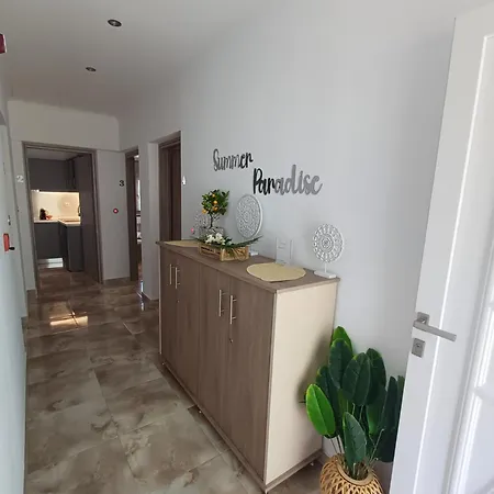 Apartman Summer Paradise *